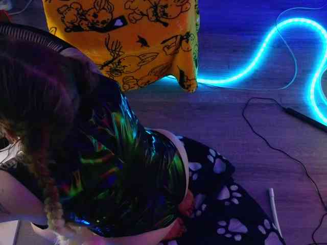 Laura-Wicked webcam