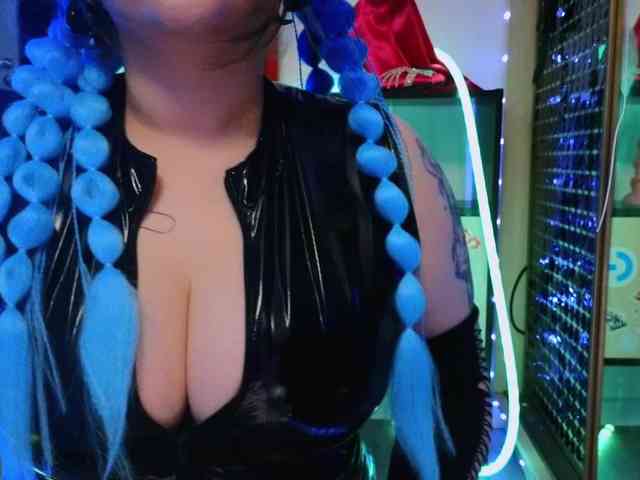 Laura-Wicked webcam