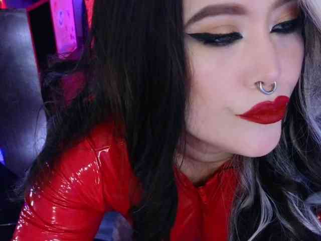 Laura-Wicked webcam