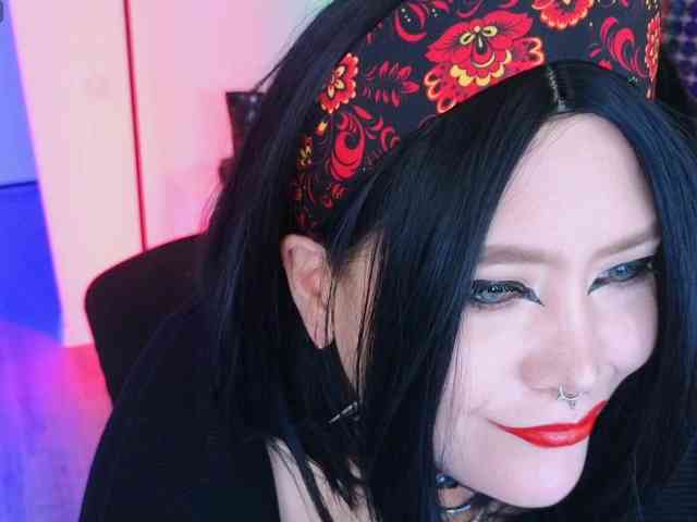 Laura-Wicked webcam