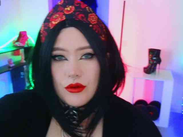 Laura-Wicked webcam