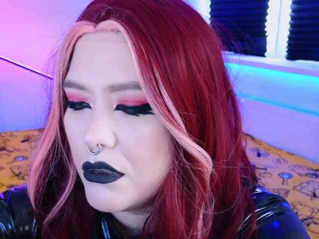 Laura-Wicked webcam