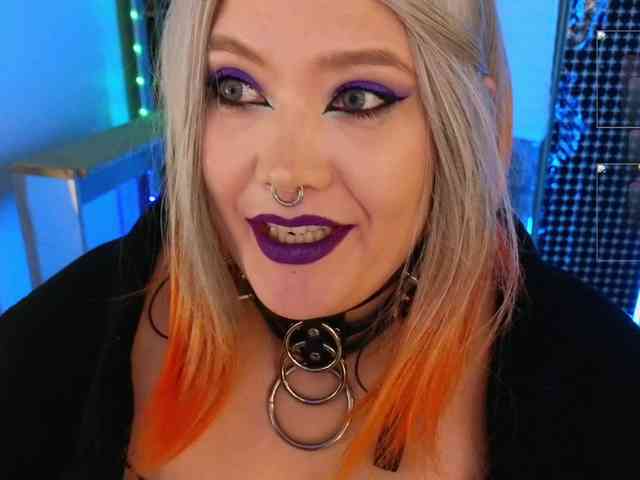 Laura-Wicked webcam