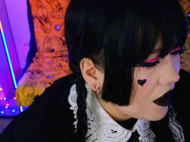 Laura-Wicked webcam