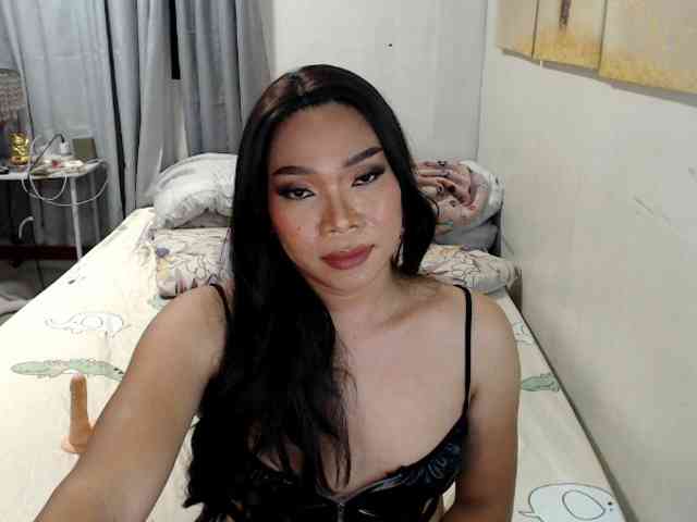 Sultryanita's cam show statistics and live stream