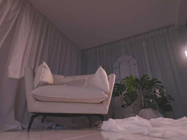 AmyArmstrong's BongaCams show and profile