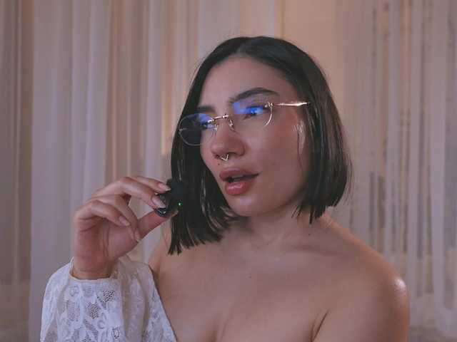 AmyArmstrong live cam on BongaCams