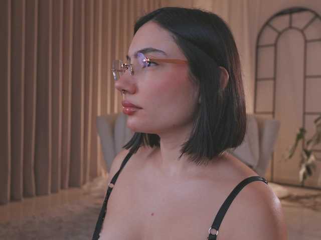 AmyArmstrong live cam on BongaCams