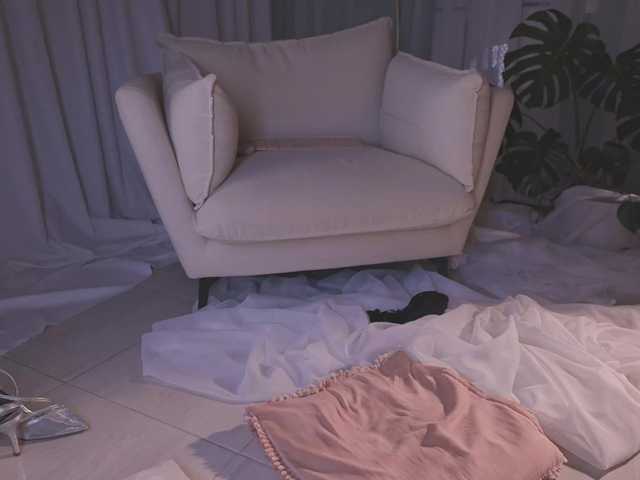 AmyArmstrong live cam on BongaCams