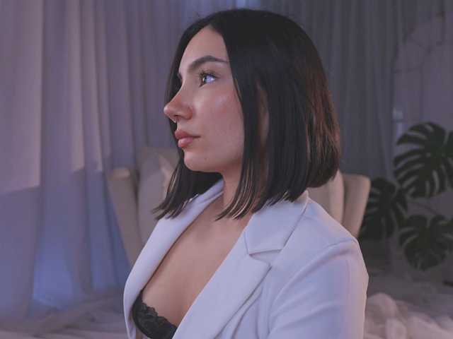 AmyArmstrong live cam on BongaCams