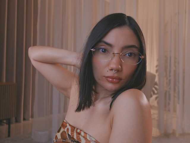 AmyArmstrong live cam on BongaCams