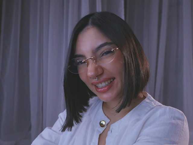 AmyArmstrong live cam