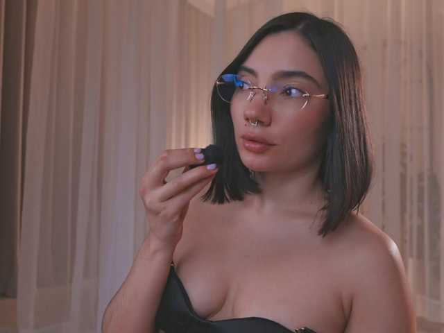 AmyArmstrong live cam on BongaCams
