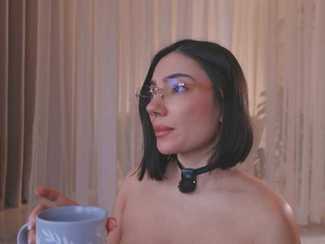 AmyArmstrong, live now on BongaCams