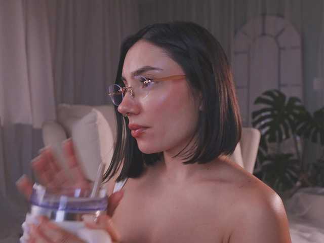 AmyArmstrong live cam on BongaCams