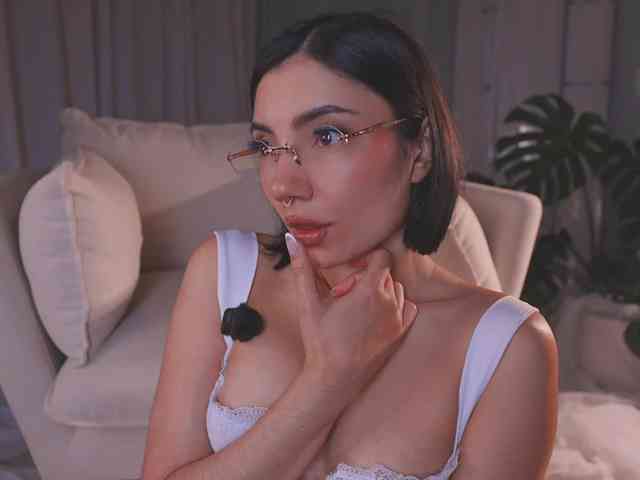 AmyArmstrong Live Webcam on BongaCams