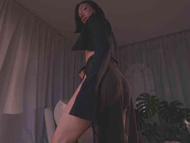 Model: AmyArmstrong