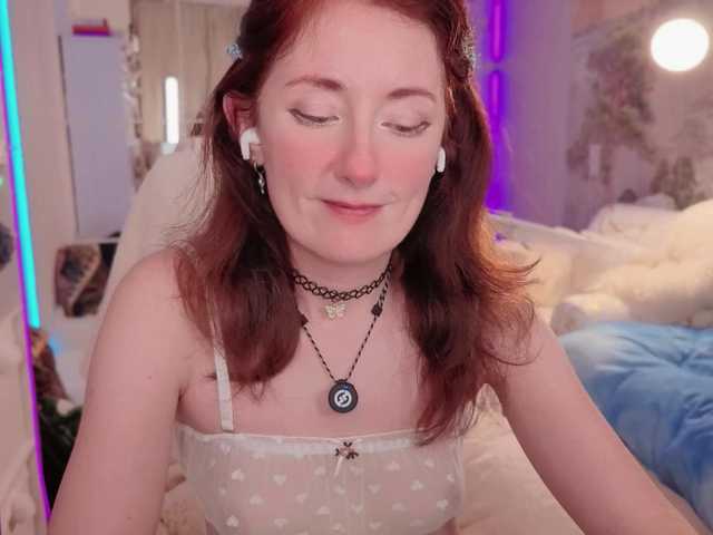 CissyGlitter, 19 y/o - Live Cam on BongaCams