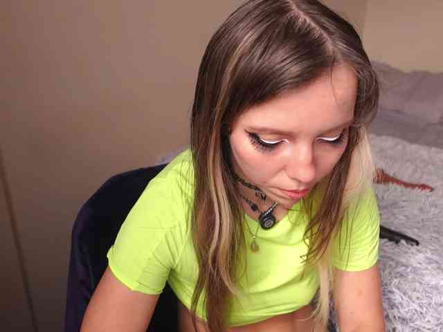 AyraLust webcam