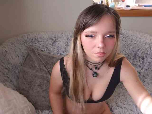 AyraLust webcam