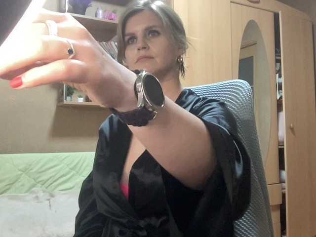 AnitaGlamorX