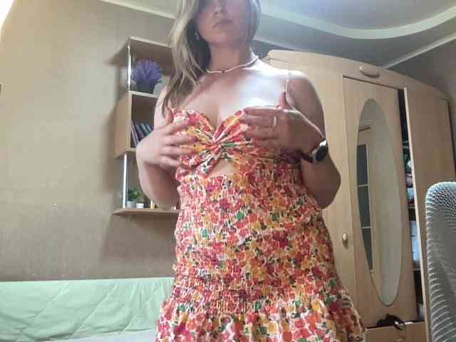 AnitaGlamorX webcam