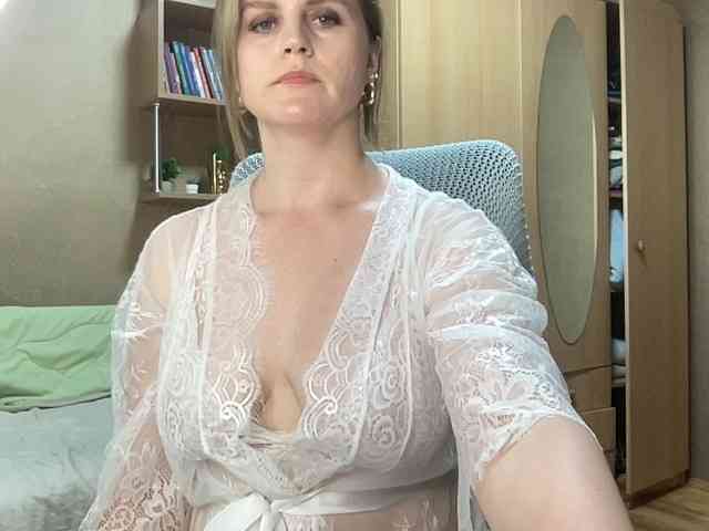 AnitaGlamorX