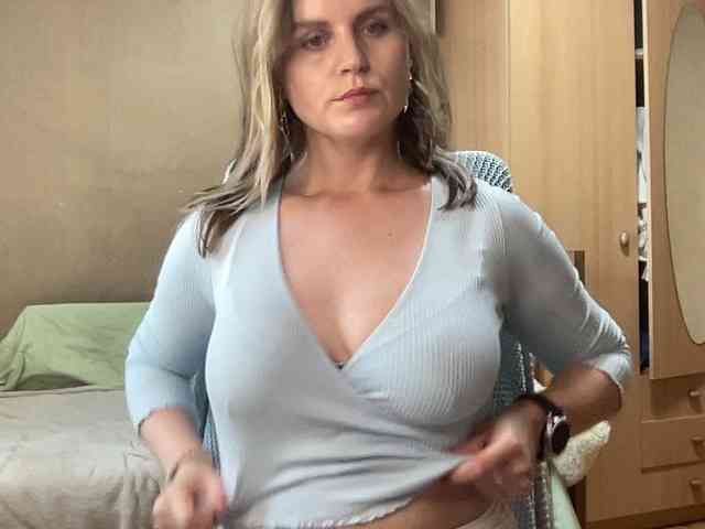 AnitaGlamorX webcam