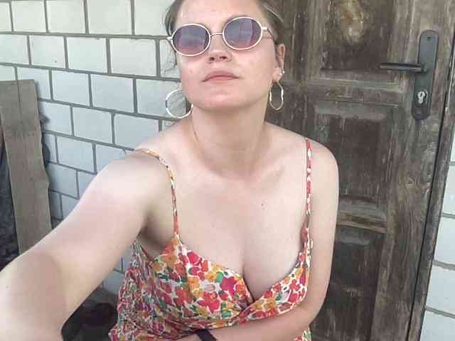 AnitaGlamorX webcam