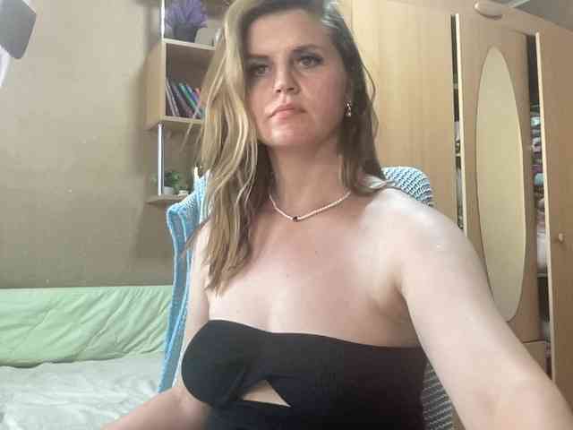 AnitaGlamorX webcam