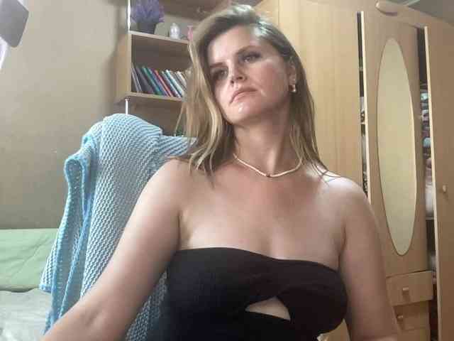 AnitaGlamorX webcam