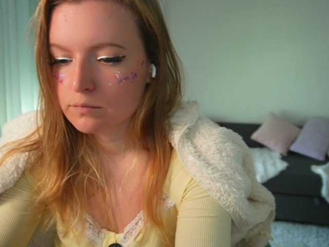Ameliasweety live cam on BongaCams