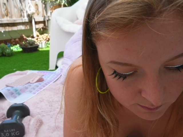 Ameliasweety live cam on BongaCams