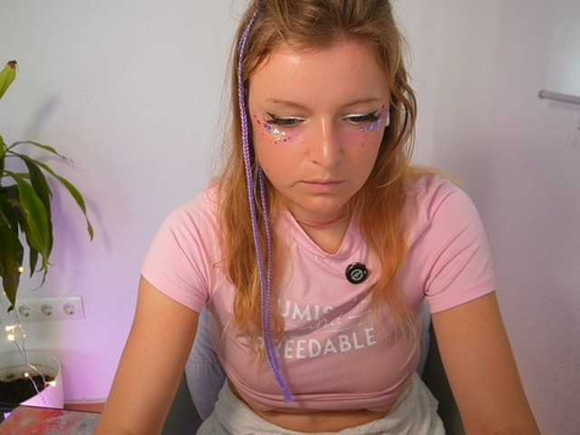 Ameliasweety live cam on BongaCams