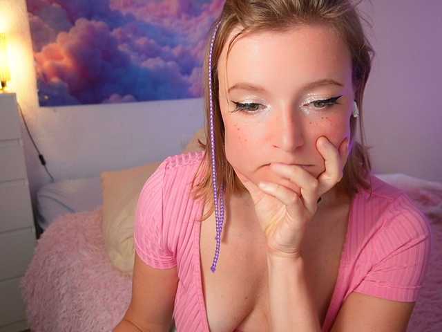 Ameliasweety live cam on BongaCams