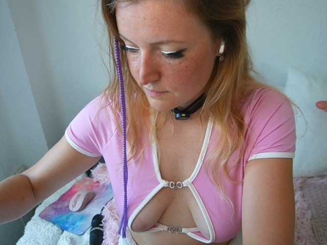 Ameliasweety live cam on BongaCams
