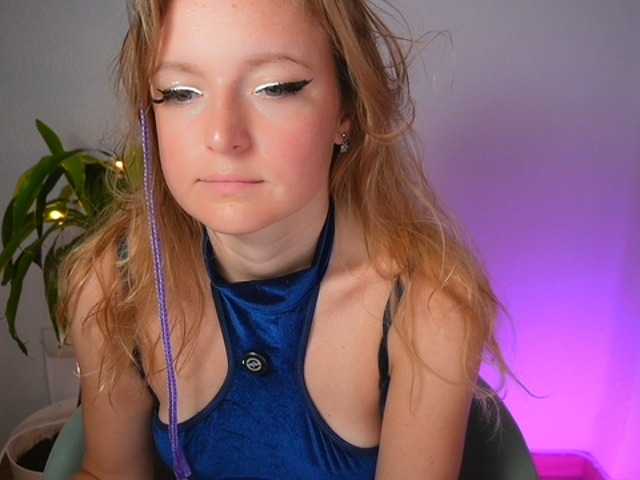 Ameliasweety live cam on BongaCams