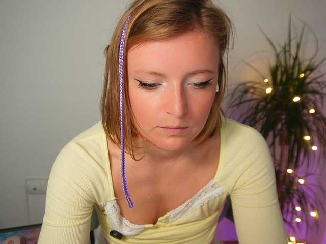 Ameliasweety live cam on BongaCams