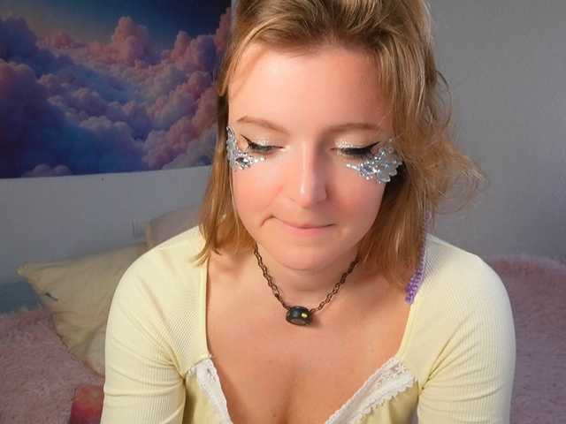 Ameliasweety live cam on BongaCams