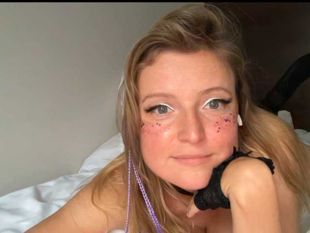 Ameliasweety live cam on BongaCams