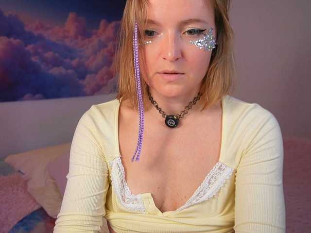 Ameliasweety live cam on BongaCams