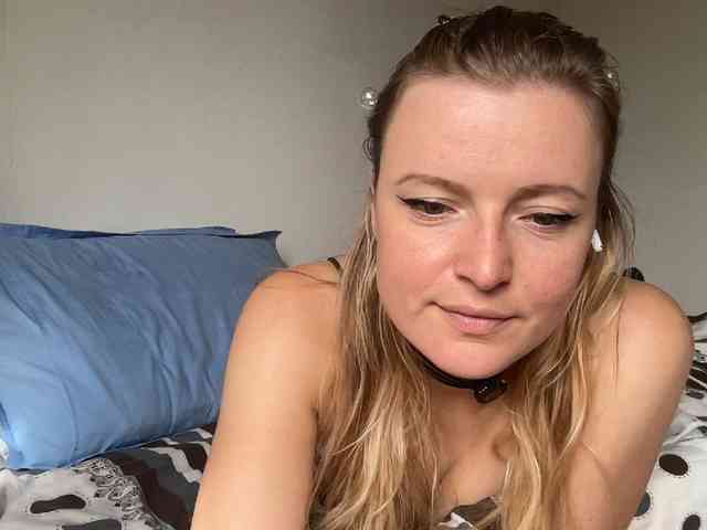 Ameliasweety Ameliasweety