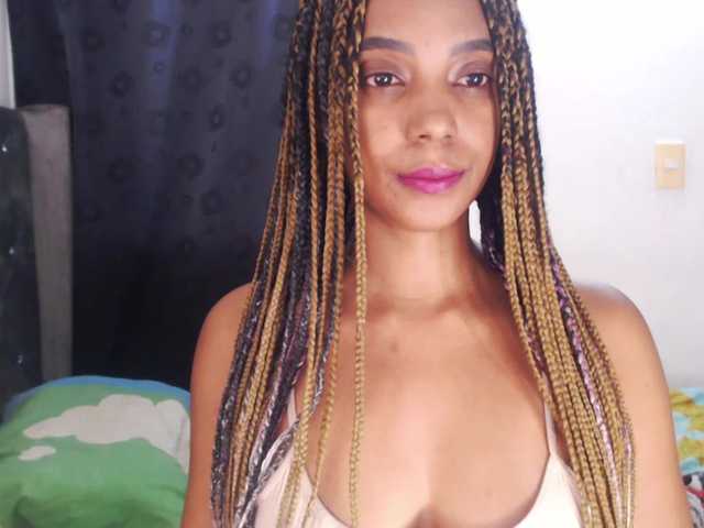 Cata-Santana live cam on BongaCams