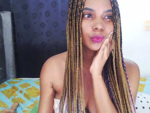 Cata-Santana live cam on BongaCams