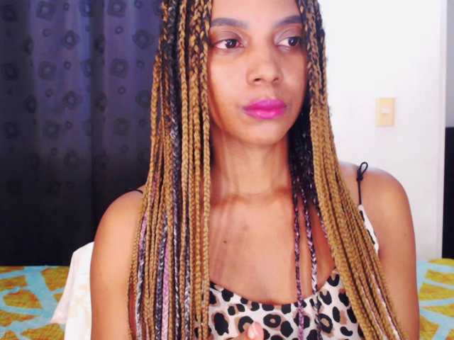 Cata-Santana live webcam show