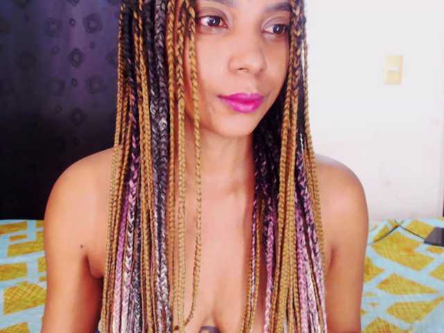 Cata-Santana live cam on BongaCams