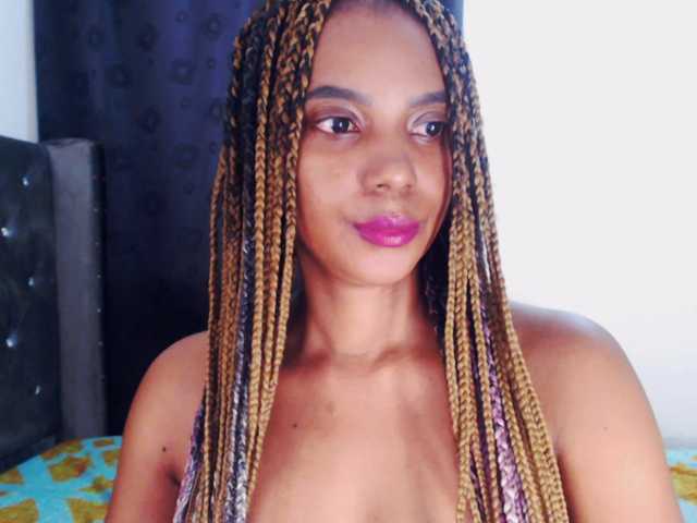 Cata-Santana live cam on BongaCams