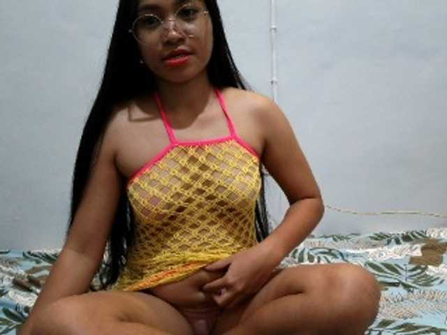 Hott-cherry live cam on BongaCams