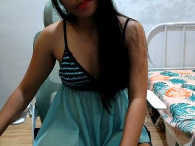 Hott-cherry live cam on BongaCams