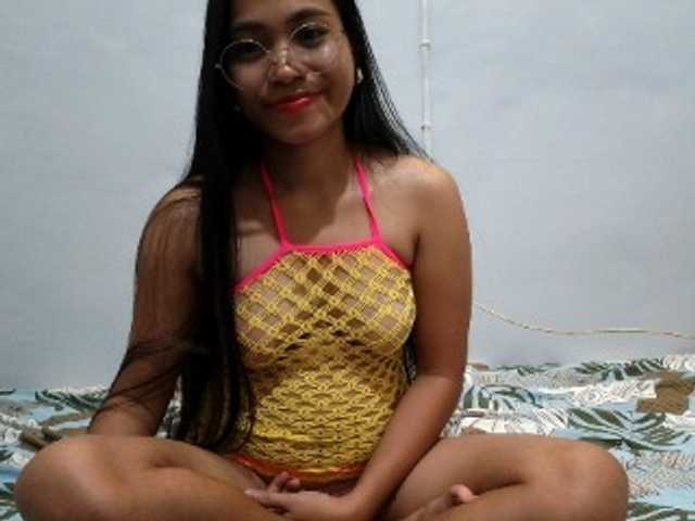 Hott-cherry live cam on BongaCams
